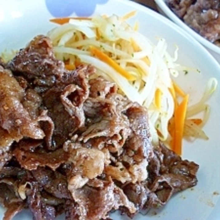 薄切り牛肉のニンニク焼き肉のタレ炒め レシピ 作り方 By Megmako 楽天レシピ 薄切り牛肉のニンニク焼き肉のタレ炒め レシピ 作り方 By Megmako 楽天レシピ